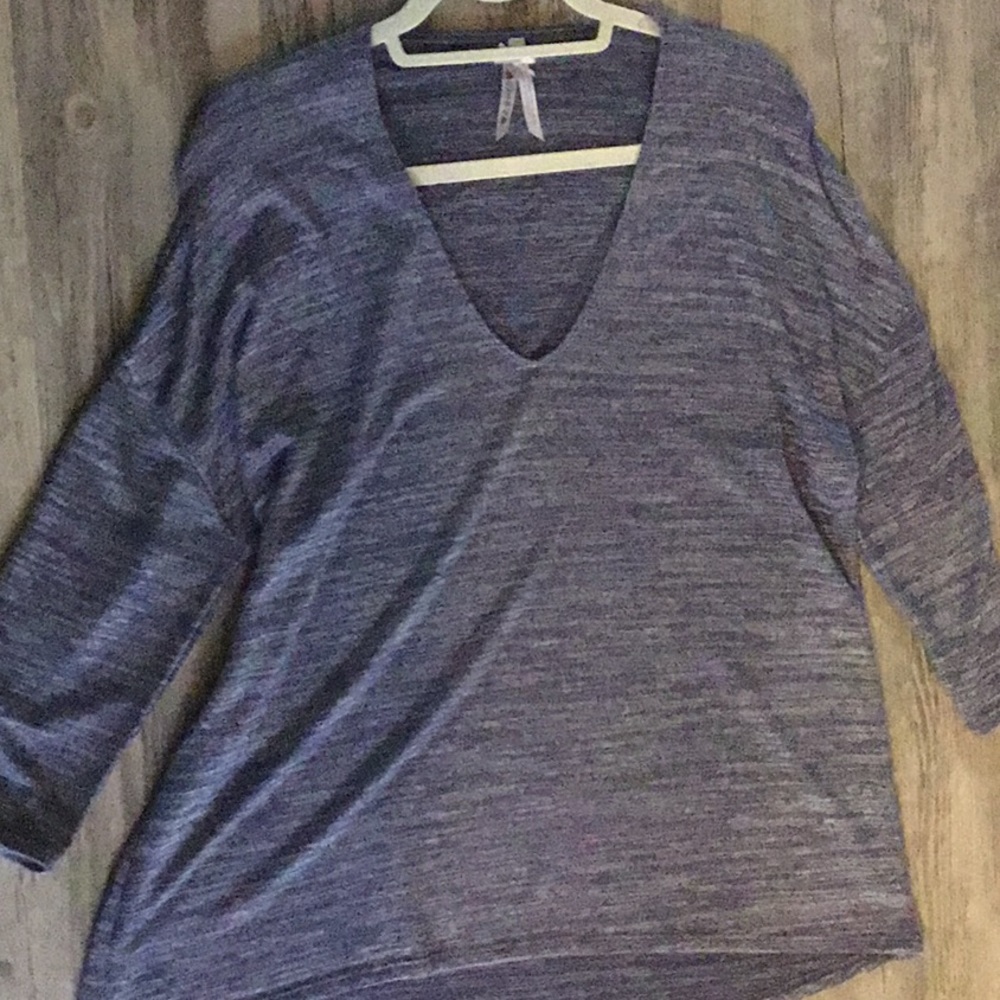 Grey top 3/4 sleeves